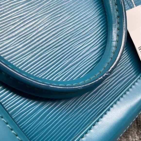 100% Authentic Louis Vuitton Alma Epi Leather Satchel Bag 480-081024 - Picture 14 of 16